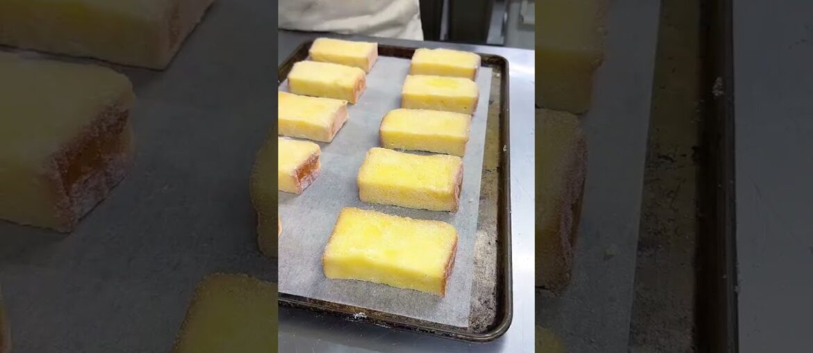 500-Calorie Honey Butter Anko Toast in Namba, Osaka 🍯🧈 #japan #dessert #cake #japanesecity #pancake