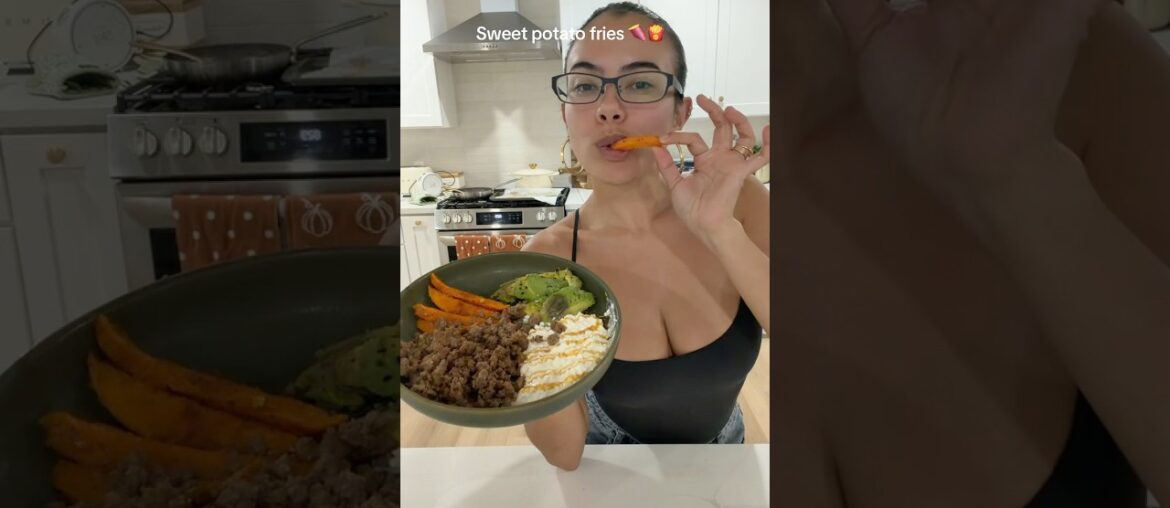 Regular fries are BANNED in my HOUSE?! SWEET POTATO FRIES RECIPE 🍠🍟