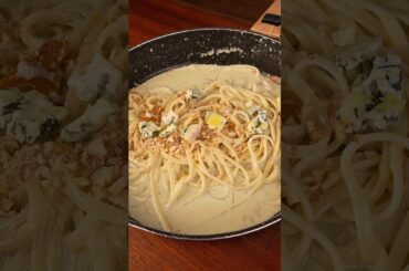 Creamy Gorgonzola Pear Pasta (15-Min Gourmet Recipe!)