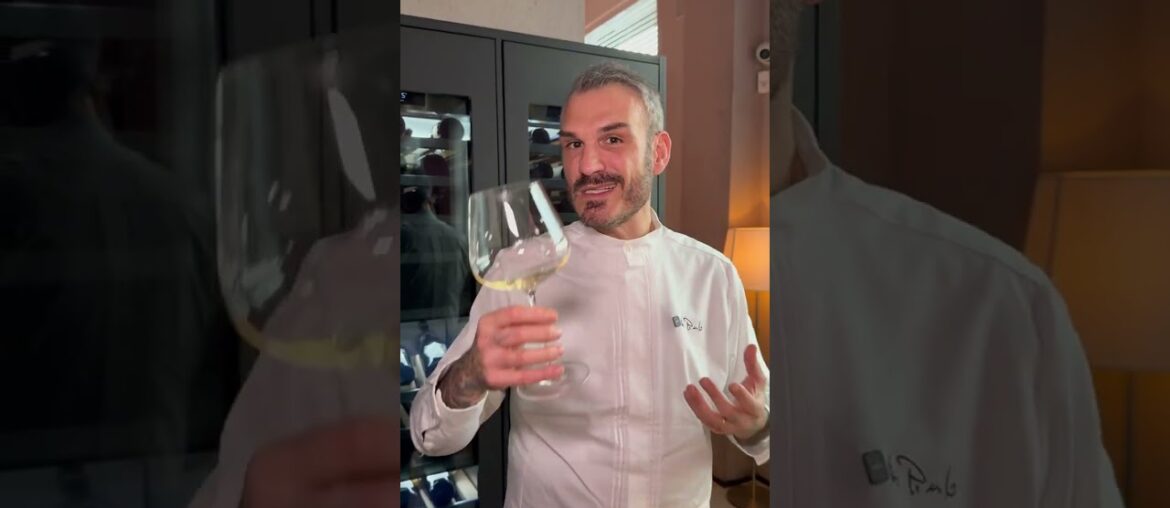 CORTY: UN BIANCO FRANCESE 🍶 #corty #vinobianco #sommelier #ristorantestellato #shorts