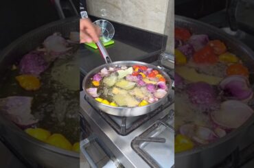 Potato chips lovers gather here #easyrecipe#food#snacks#shortvideo#foodie#chipsmaking#shortsafrica