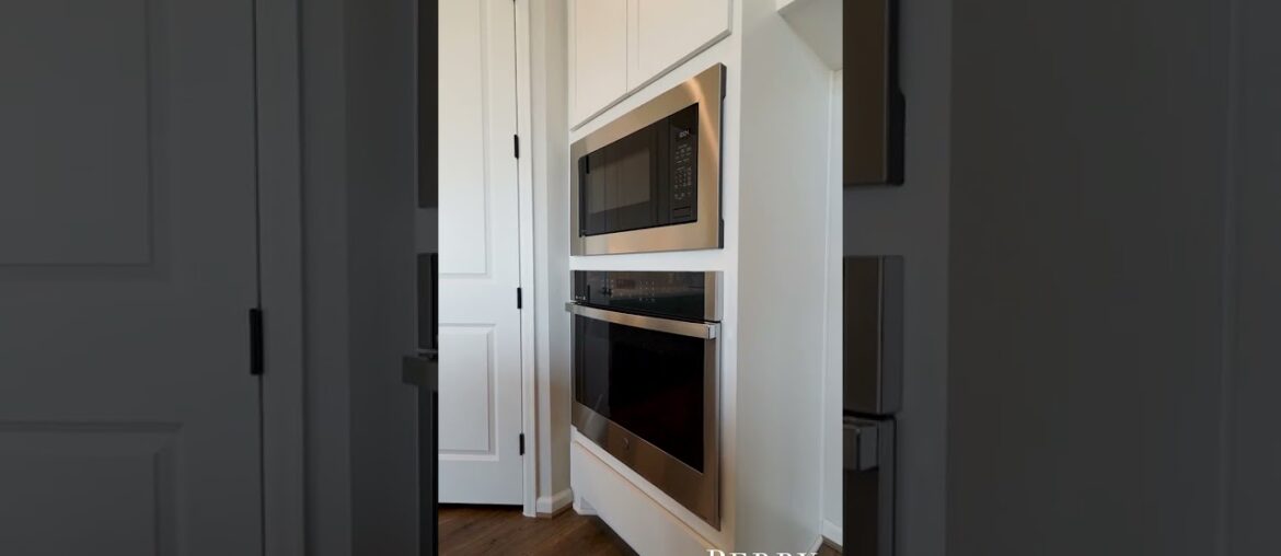 Single Family Home with Spacious Layout | Castroville, TX | Real Estate Video