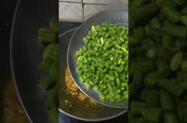 फरसबी बटाटा मिक्स भाजी/Tiffin recipe/ french beens aloo ki sabji /Jalgoan Tadka Recipe