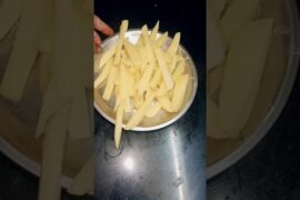Quick & Easy French Fries ⏱️🍟👌#FrenchFries#CrispyFries#HomemadeFries#sorts #yt #youtubeshorts