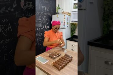 Geladinho gourmet feito com base cozida #geladinho #producao #delivery #confeitaria #maracuja