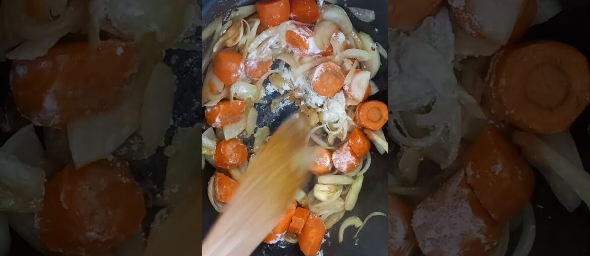 Classic French Boeuf Bourguignon 🇨🇵 Slow Cooked Red Wine Beef #comfortfood #frenchcooking