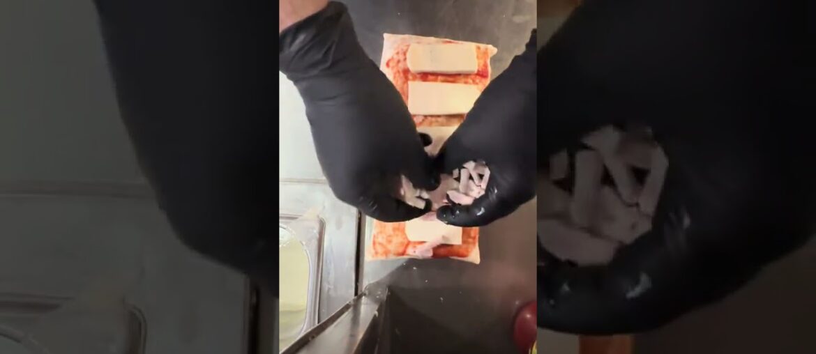 GooD FooD GooD MooD French Tacos Viande & Sauce Gruyère & Frites #BR3 #Food #foodie #foodlover GooD FooD GooD MooD French Tacos Viande & Sauce Gruyère & Frites #BR3 #Food #foodie #foodlover