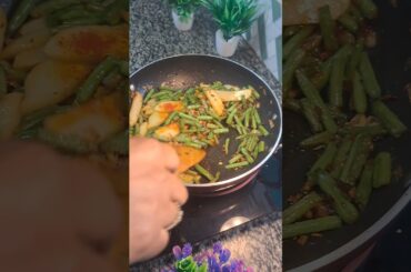 French Aloo Beans  ki sabji😋 #reels #tasty #aloo #beans#tomato #food #cooking #lunch#viral#shorts