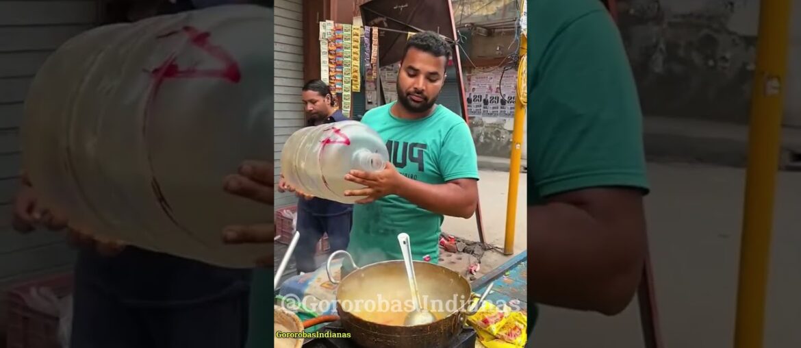 Receitinha de miojo gourmet... #comidaindia #streetfood #food #foodbrasil #indiastreetfood