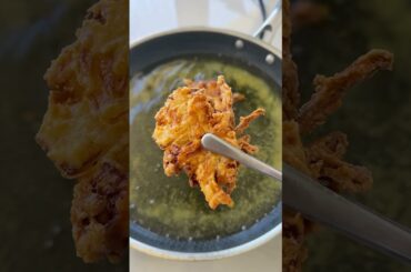 Crispy Buttermilk French Onion Fritters. Recipe on my website !