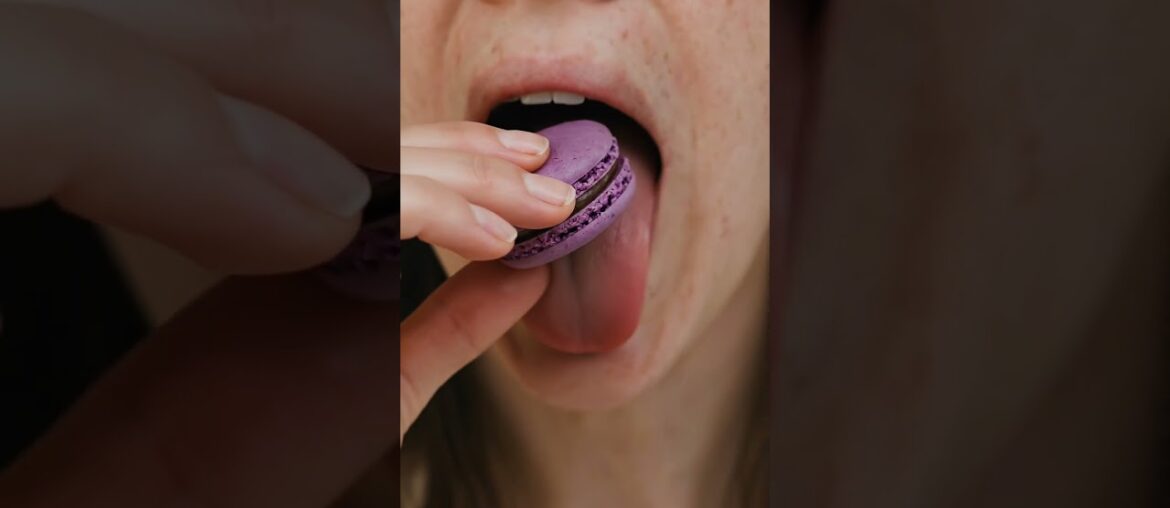 🎂 Colorful French Macarons #tongue #ai #aivideo #shorts #macaroni #sweet #yummy 🎂 Colorful French Macarons #tongue #ai #aivideo #shorts #macaroni #sweet #yummy