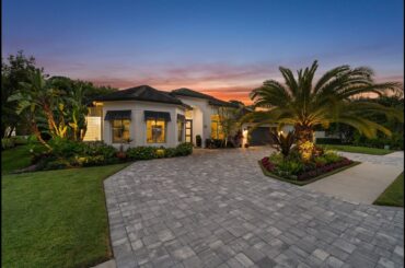 985 Spanish Moss Trail Naples, FL | ColdwellBankerHomes.com