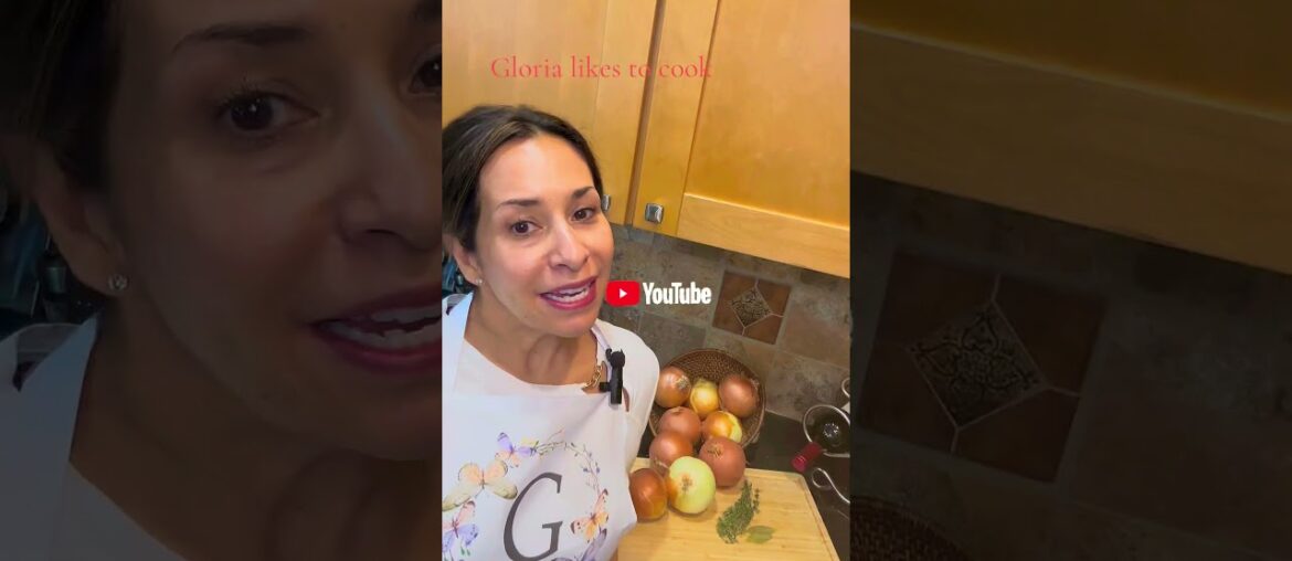 French onion soup intro#glorialikestocook #shortsvideo #short #shortintro#food