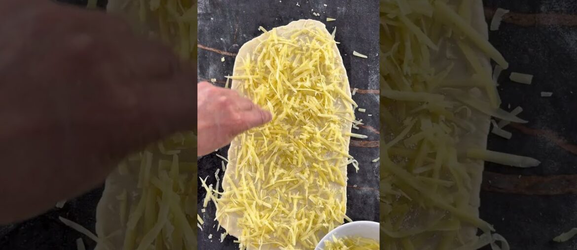 🧀✨ Crispy, Cheesy Homemade Cheese Straws!