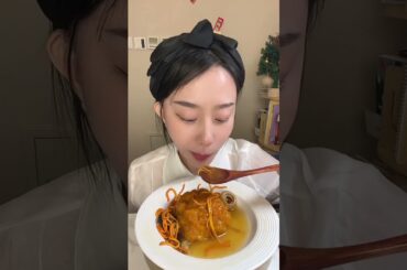 Dive into a Bowl of Southern French Mountain Mushrooms - Live Food Sharing