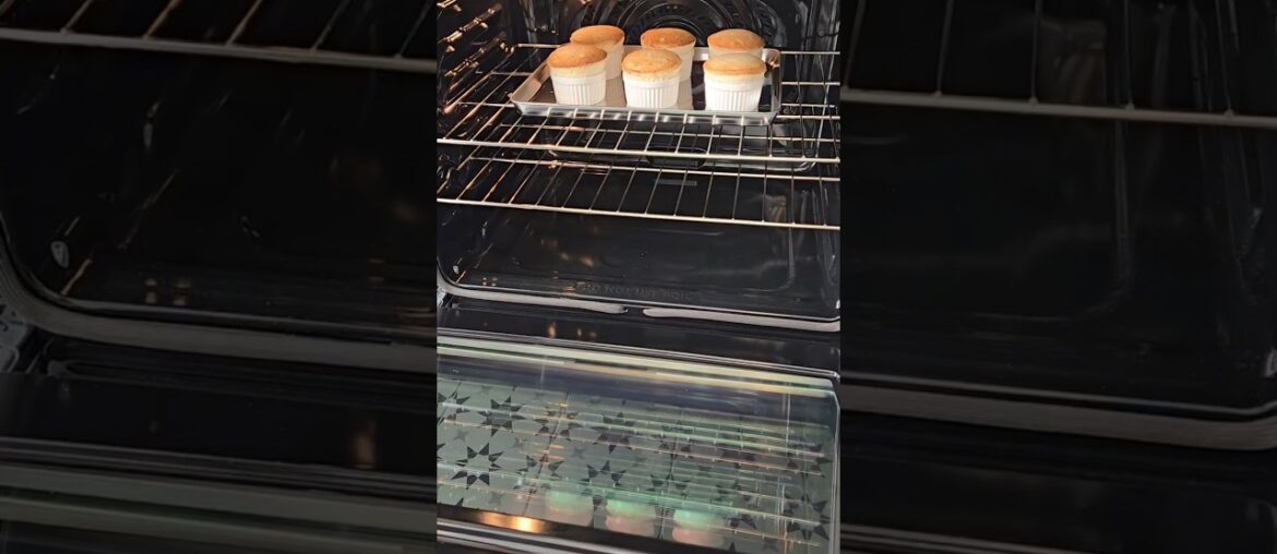 Hot Vanilla Soufflés #baking #French #soufflé #recipe #home #oven  #dessert