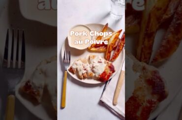 When classic French flavors meet easy weeknight dinner - Pork chops au poivre!