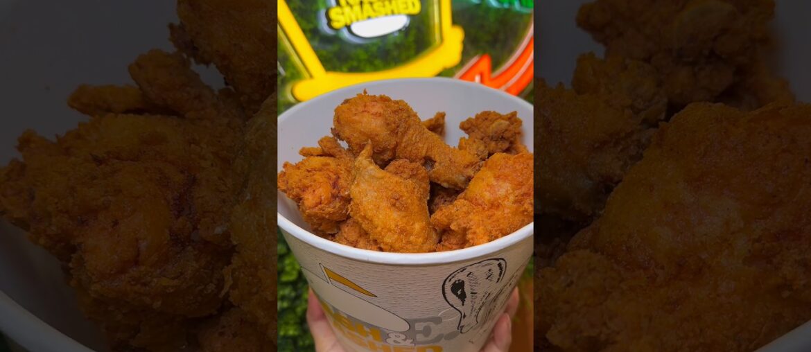 Is This The Best Chicken Spot in Washington DC 👀 #food #fyp #foodie