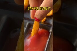 Can You Resist These Crispy French Fries? 😍 #shorts #frenchfries #crispyfries #foodie  #viralshorts