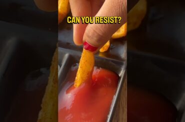 Can You Resist These Crispy French Fries? 😍 #shorts #frenchfries #crispyfries #foodie  #viralshorts
