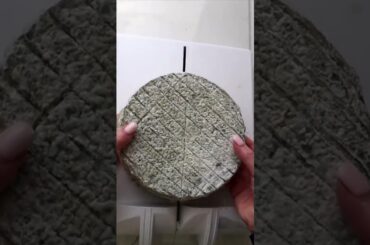 Le Cendrée is a type of goat’s cheese that originates from the Loire Valley region of France