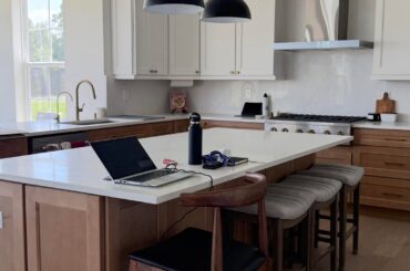 Help me decide the counter chair please