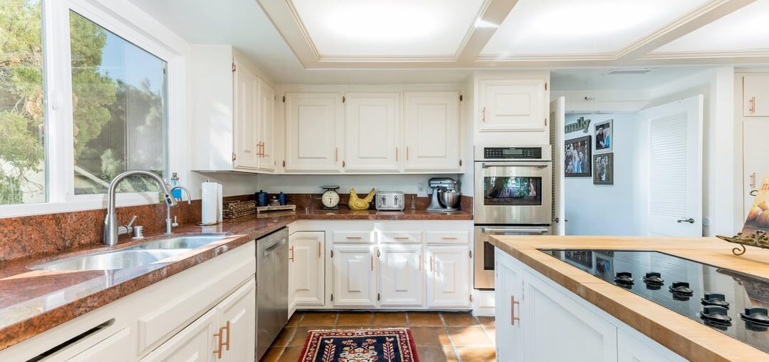 What can you say about this kitchen?