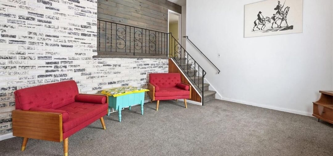 I don’t know how to get a couch and tv into this room