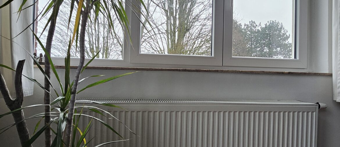 How to add a window seat here