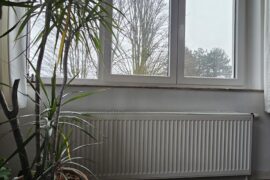 How to add a window seat here