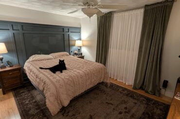 [Update] My bedroom doesn't make me sad anymore, but…