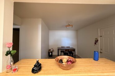 Help me decorate my dining room please!