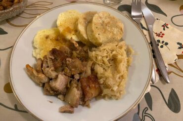 Traditional Greasy Thursday menu