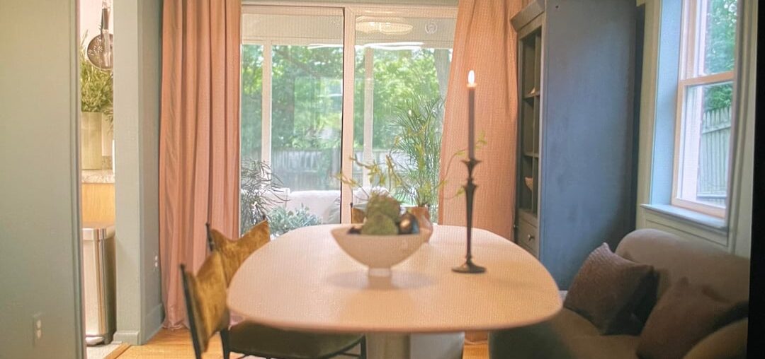 As seen in queer eye season 10, episode 3: can someone help me find this banquet bench?