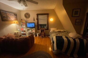 Is this the optimal furniture placement in my new bedroom?? feng shui freakout