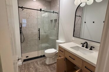 Bathroom makeover in Chicago 📍 (Before & After)