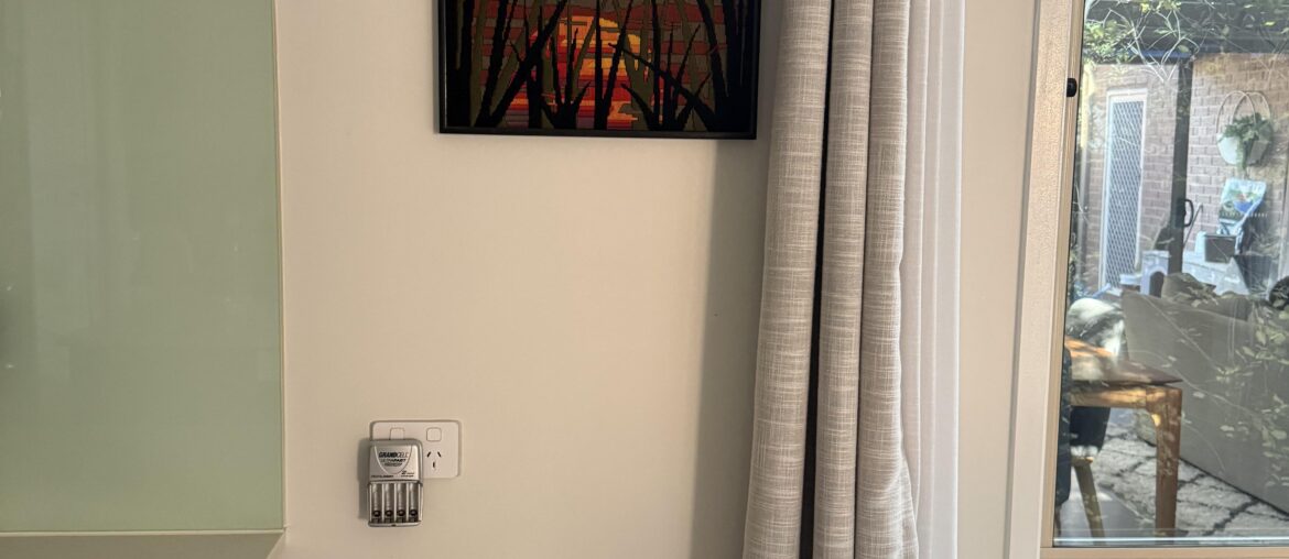 What should I put on this plinth?