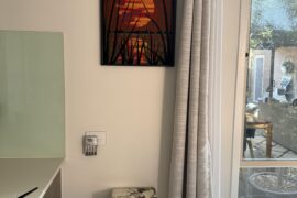 What should I put on this plinth?