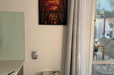 What should I put on this plinth?