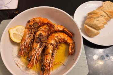 Wild black tiger prawns, butter, olive oil, garlic and chilli flakes