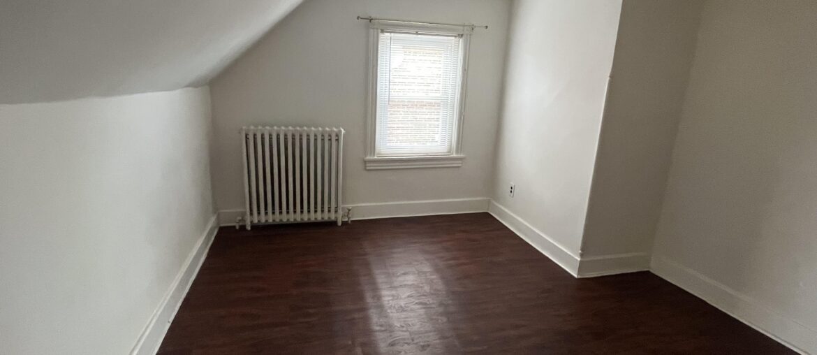 I suck at decor, need help!