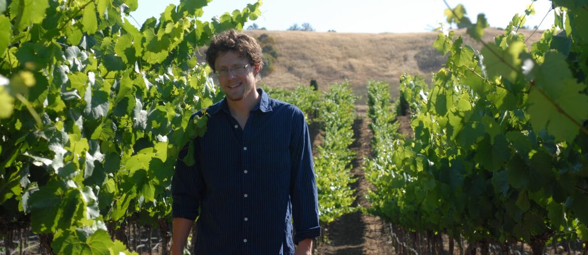 Sonoma winemaker, Pinot-obsessed, new to the community. AMA.
