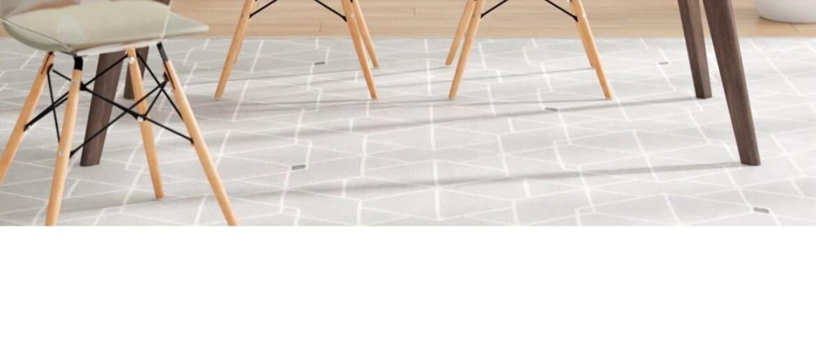 What  dining chairs with this table?