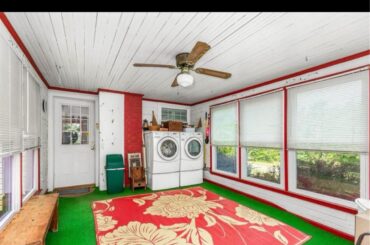 Green putt-putt carpet