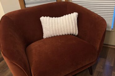 Wha color couch to go with?