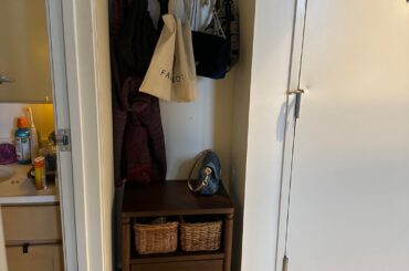 Added this new table to my entryway nook. How do we feel about it?