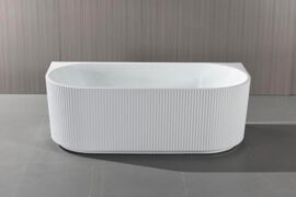 Help decide between tubs