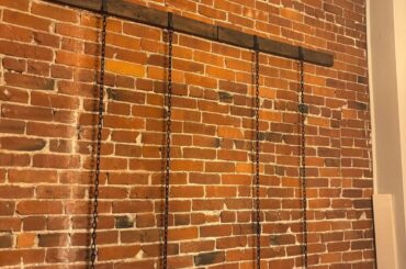 How do I use these metal chains?