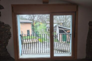 Challenging window treatment situation -- clipped corner