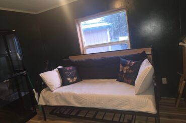 What curtains do i pick 😭